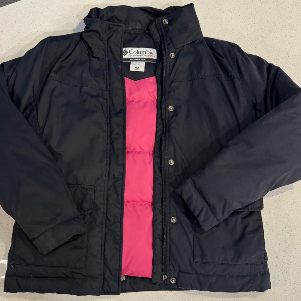 Columbia woman’s puff coat Size medium